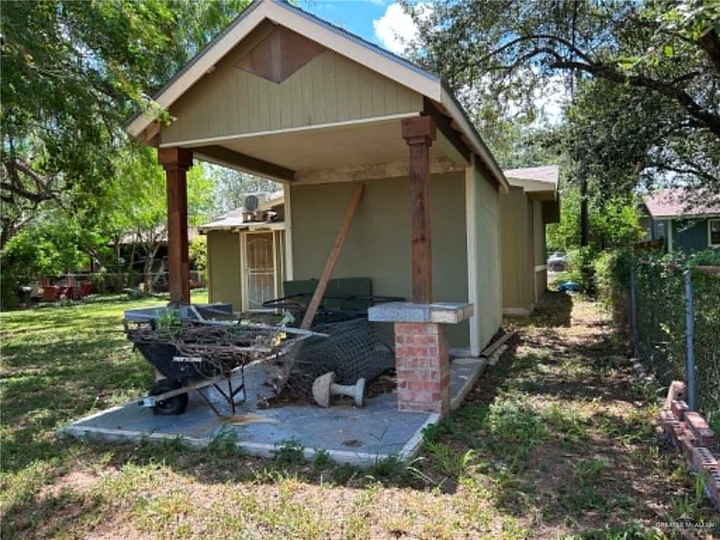 Photo 17 of 1104 Esperanza Road