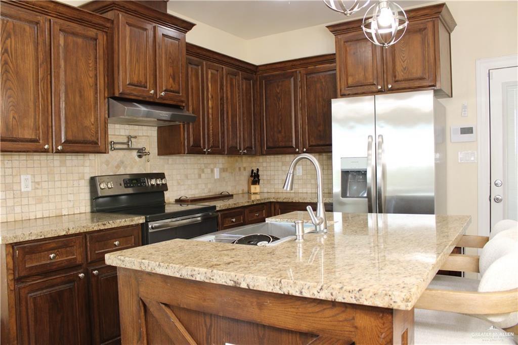Photo 8 of 10001 Alcala Avenue