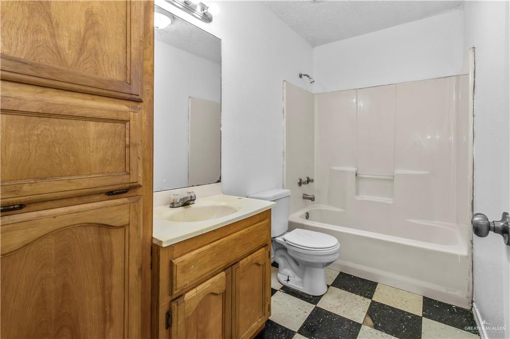 Photo 8 of 603 Saint Marie Street