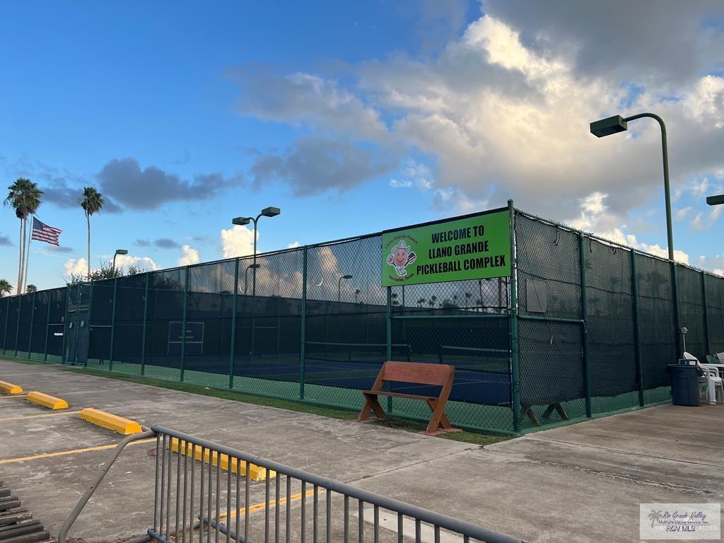 Photo 16 of 2101 Cortez West Avenue