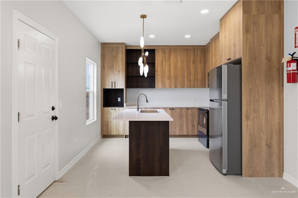 Photo 8 of 4200 Hummingbird Avenue