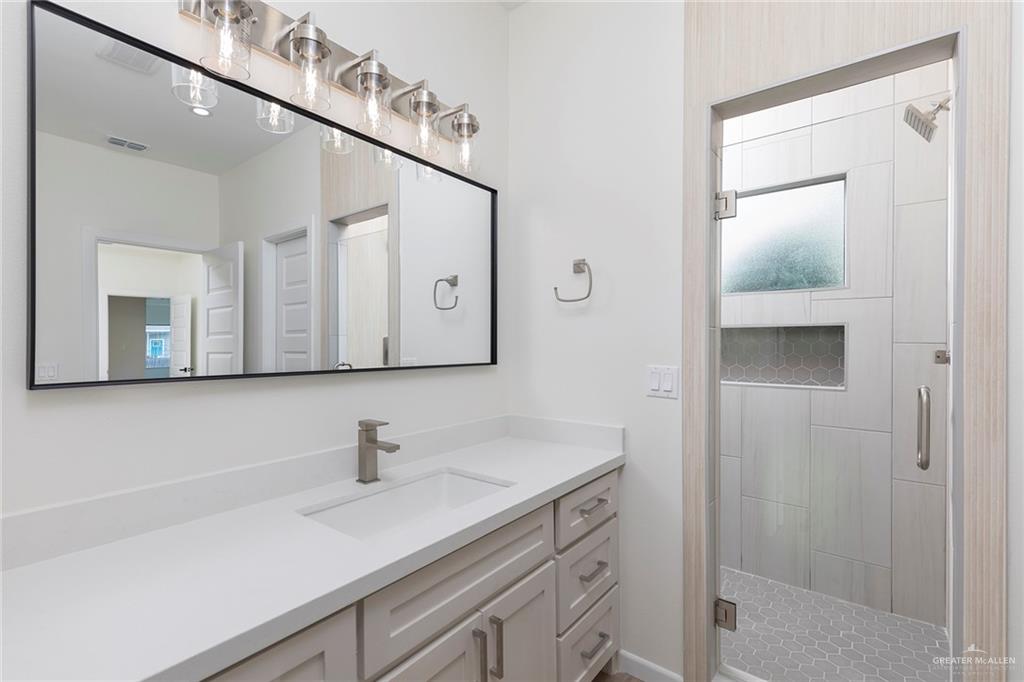 Photo 13 of 818 Chapa Avenue