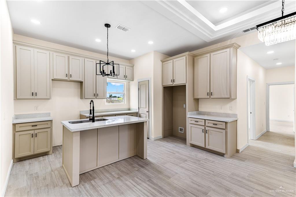 Photo 5 of 302 Barcelona Drive