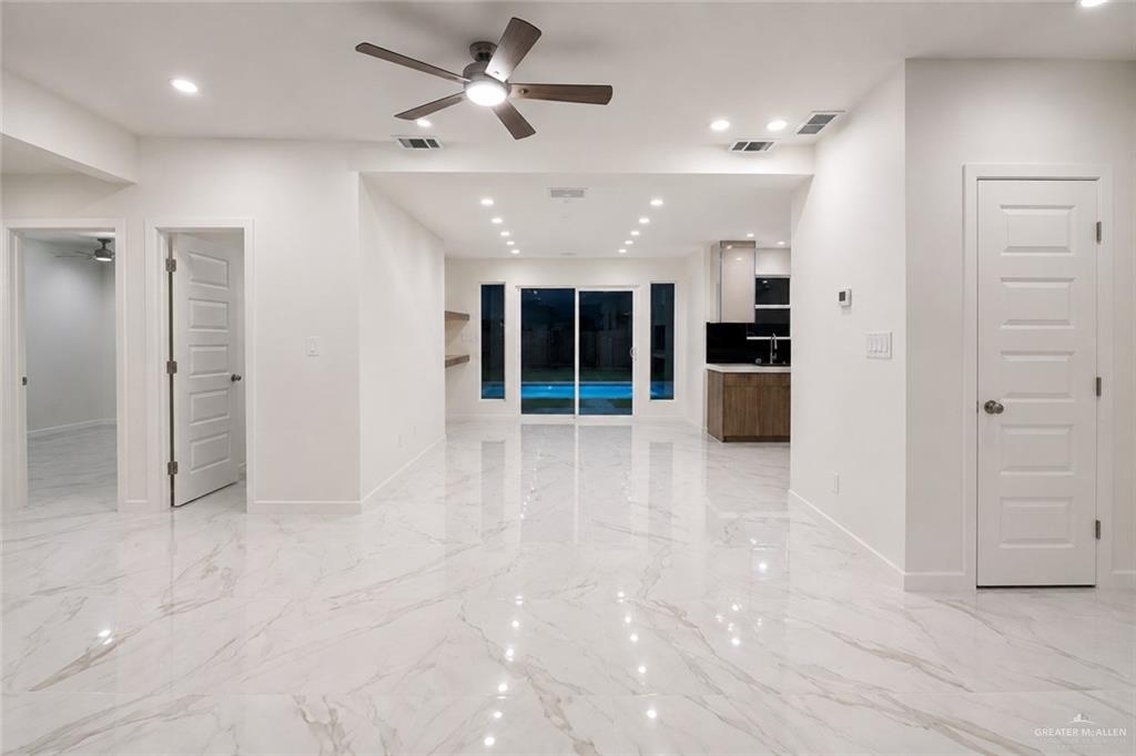 Photo 4 of 214 Barcelona Drive