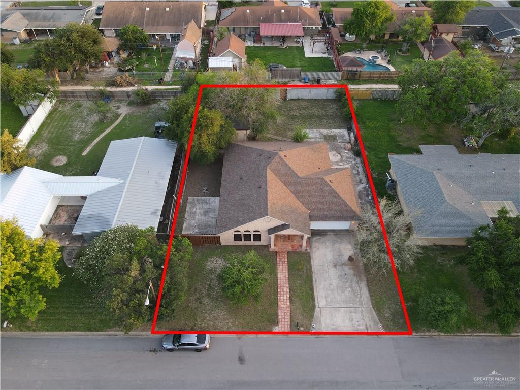 Photo 11 of 701 Camellia Avenue