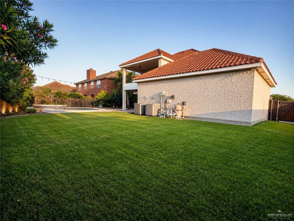 Photo 12 of 1703 Stonegate Drive