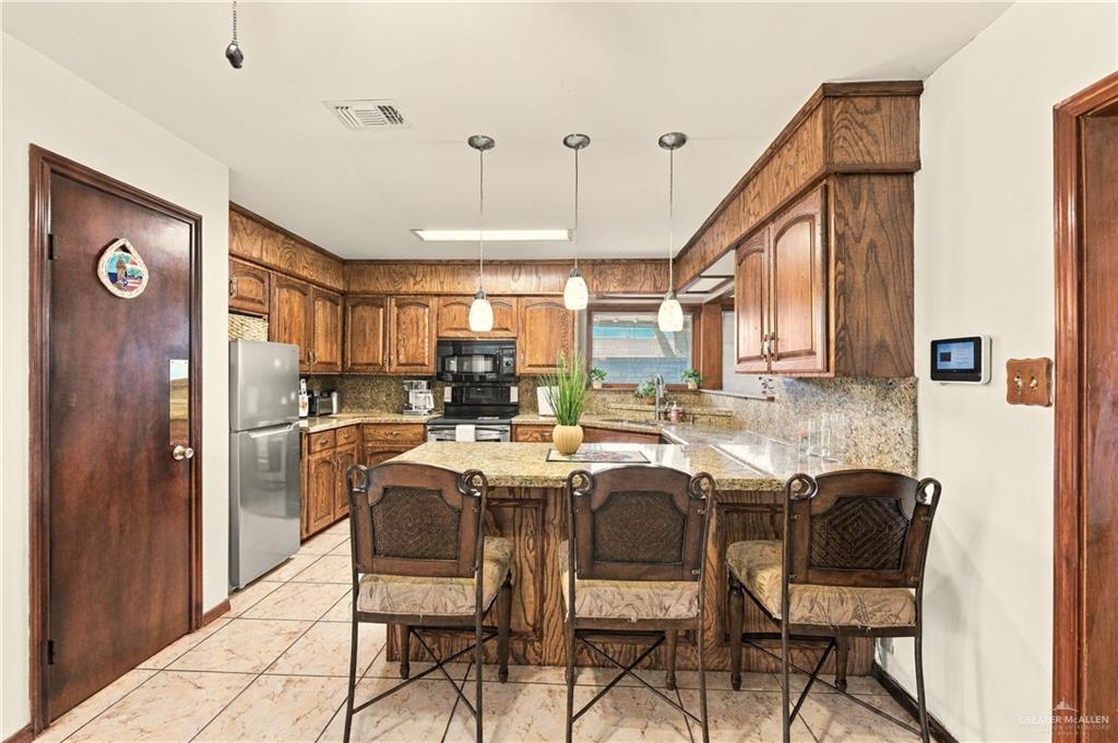 Photo 6 of 3620 Gumwood Avenue #1