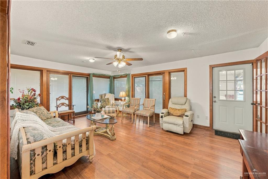 Photo 9 of 3620 Gumwood Avenue #1