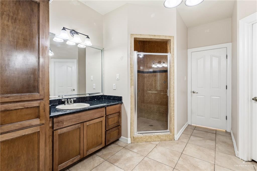 Photo 11 of 3115 Iris Avenue