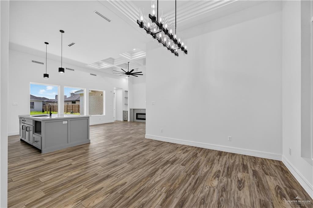 Photo 4 of 520 Demi Street