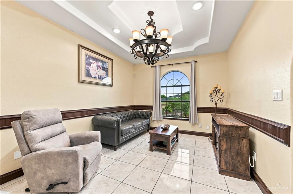 Photo 4 of 722 Apache Drive