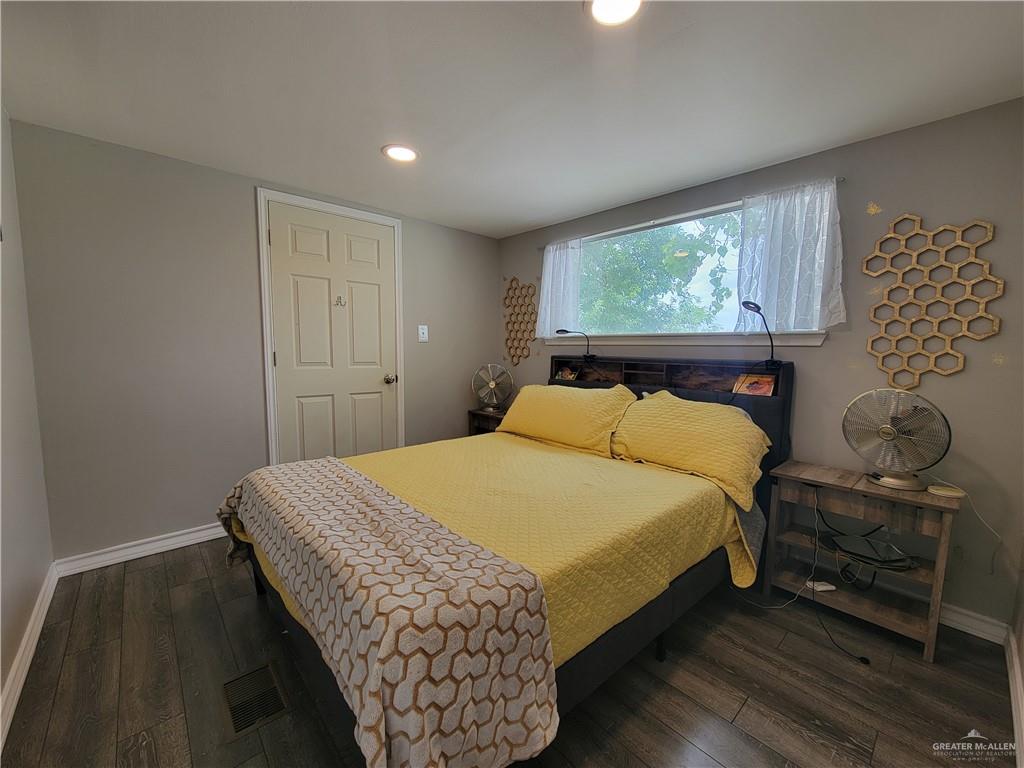 Photo 9 of 8544 Lago Vista Drive
