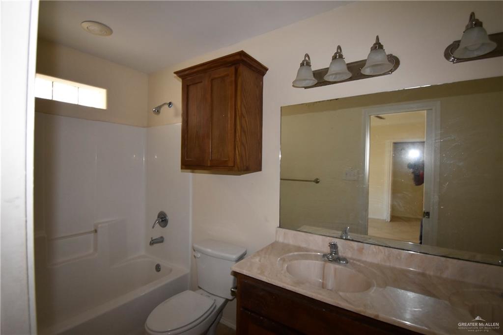 Photo 26 of 207 Albatross Avenue