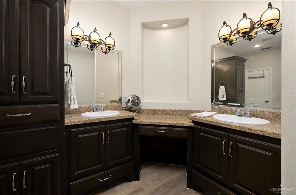 Photo 15 of 4321 Vida Grande