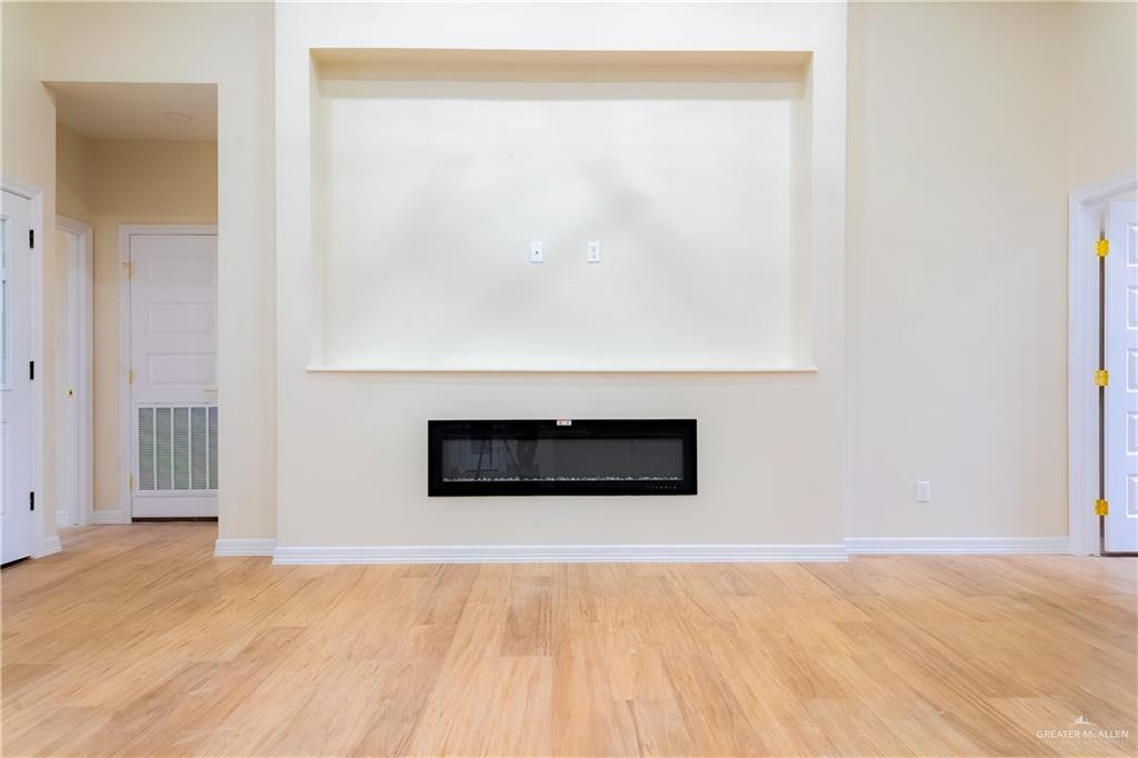 Photo 7 of 3004 Retama Street