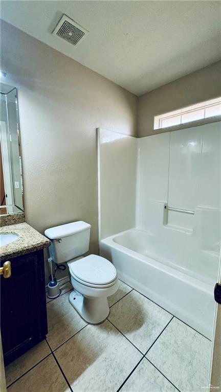 Photo 6 of 4004 White Oak Drive