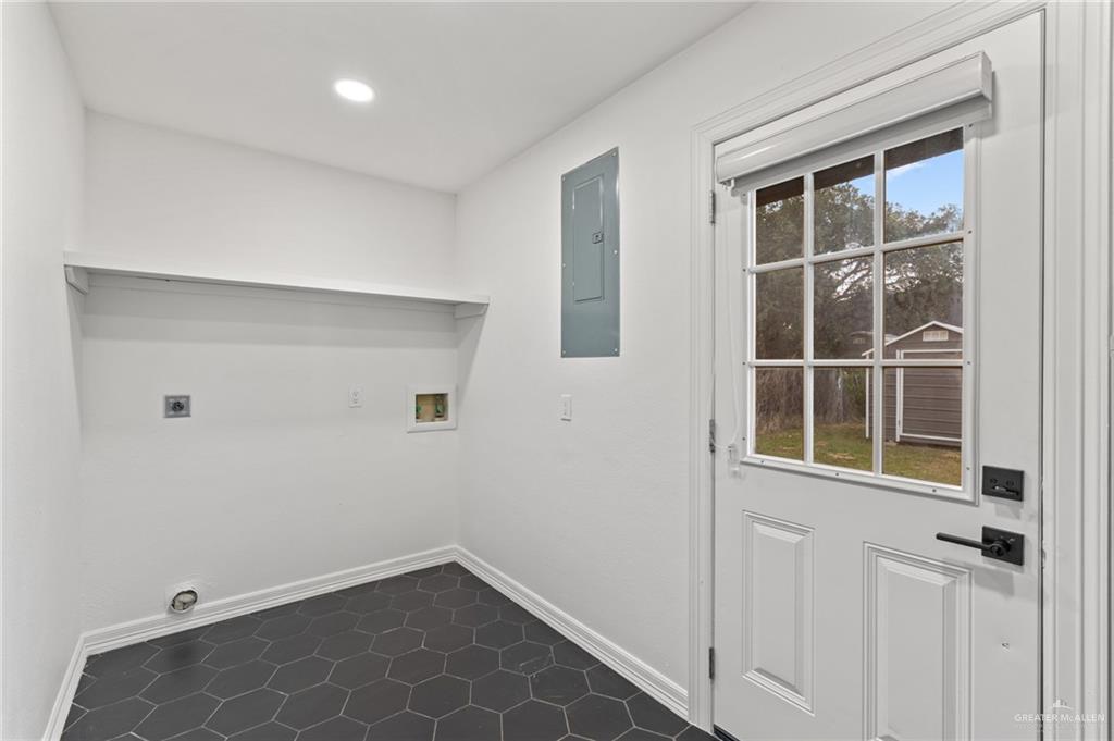 Photo 17 of 104 Aldrin Street