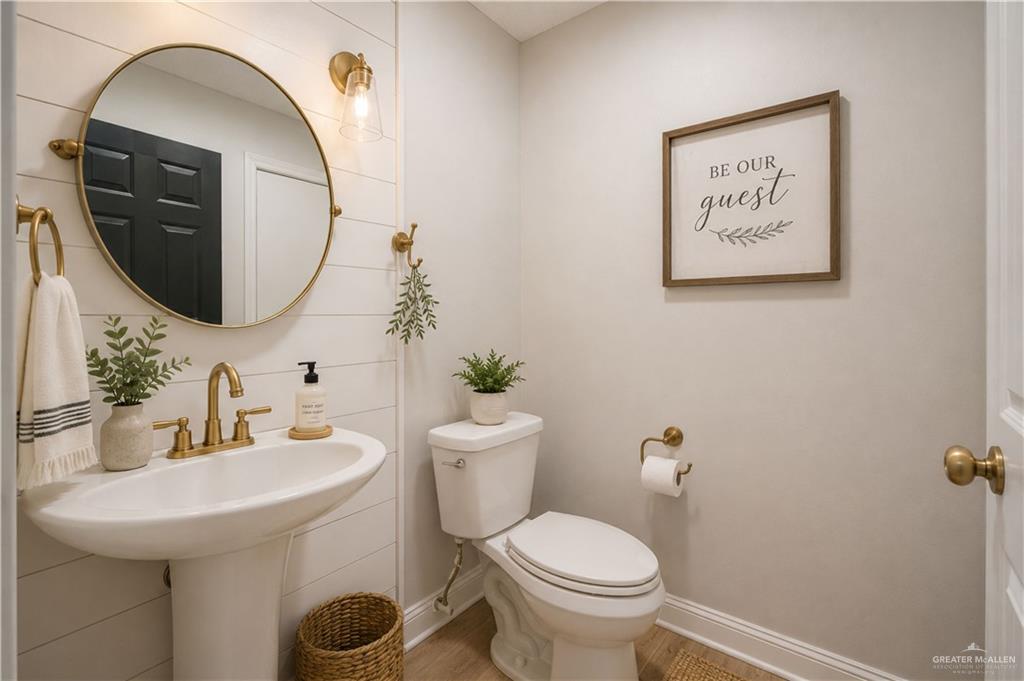 Photo 11 of 4210 Truman Street
