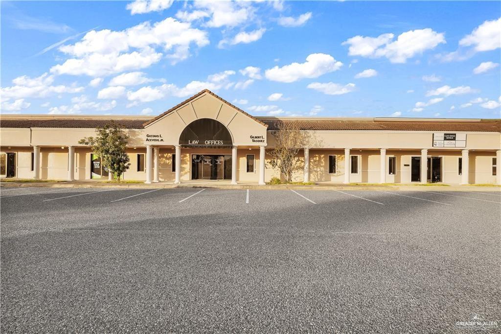 Commercial home at 814 Del Oro Lane, Pharr, Texas