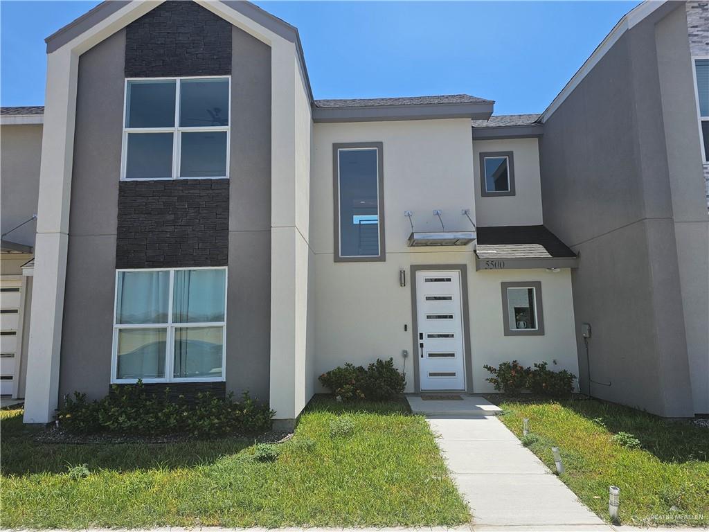 Townhome home at 5500 Crown Point, Pharr, Texas