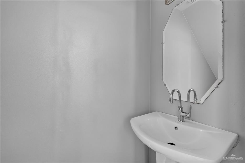 Photo 11 of 627 Danielle Avenue