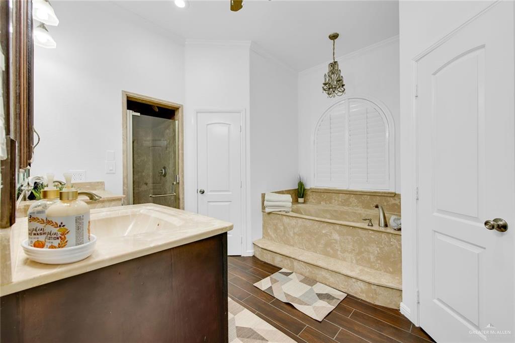 Photo 16 of 2405 Rhin Drive