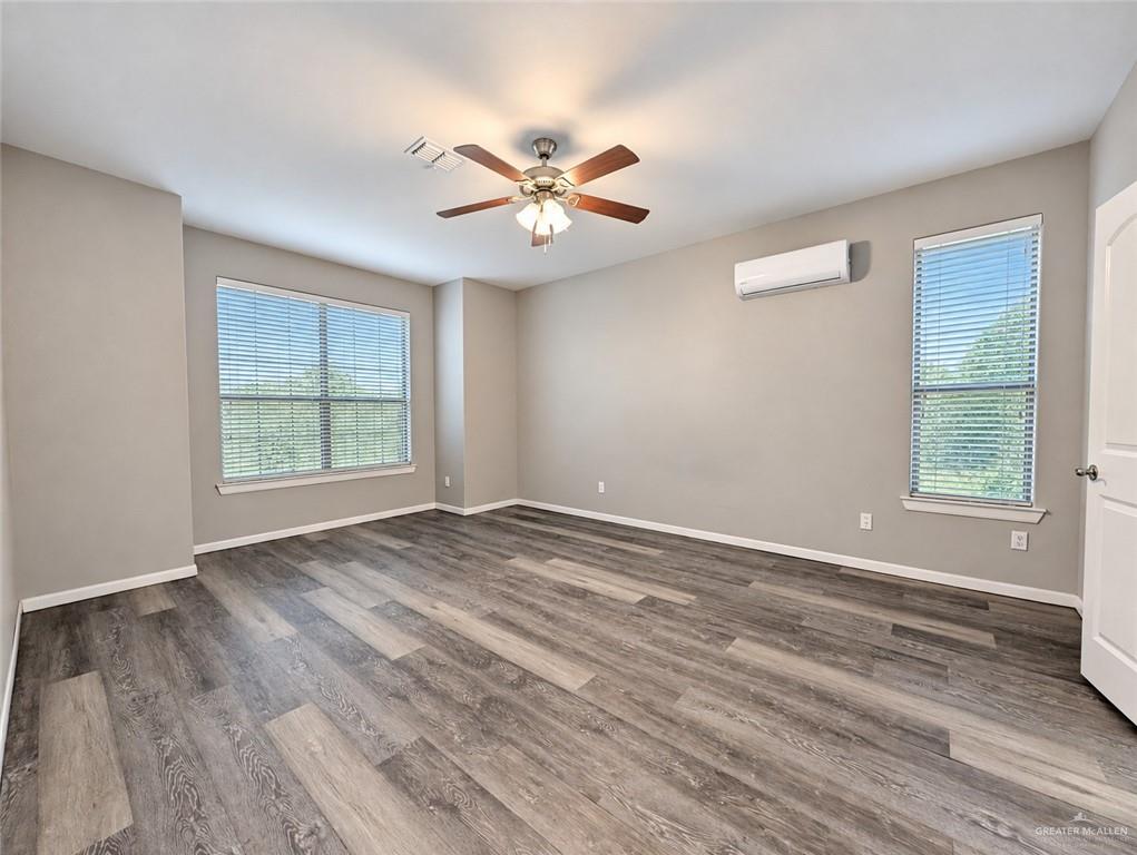 Photo 11 of 3707 Green Jay Drive