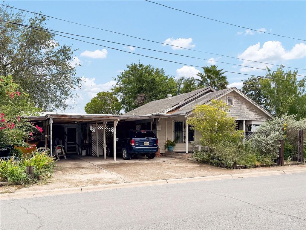 Single Family home at 600 20th Street, McAllen, Texas