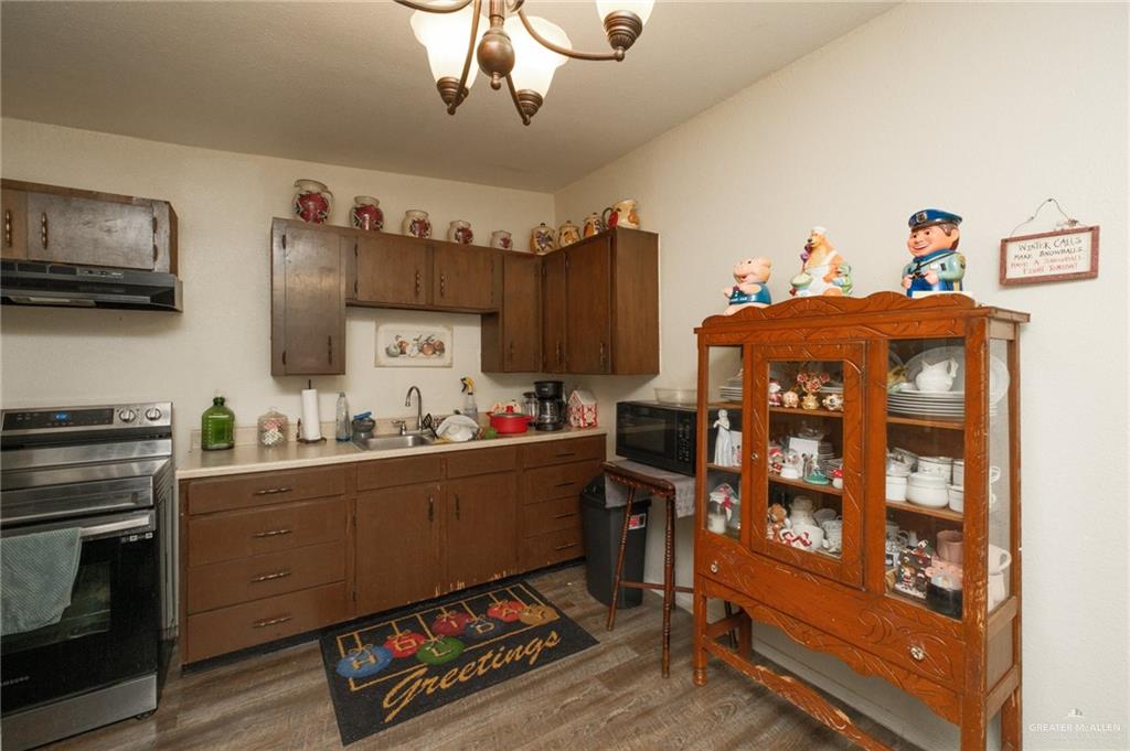 Photo 4 of 540 1st Street
