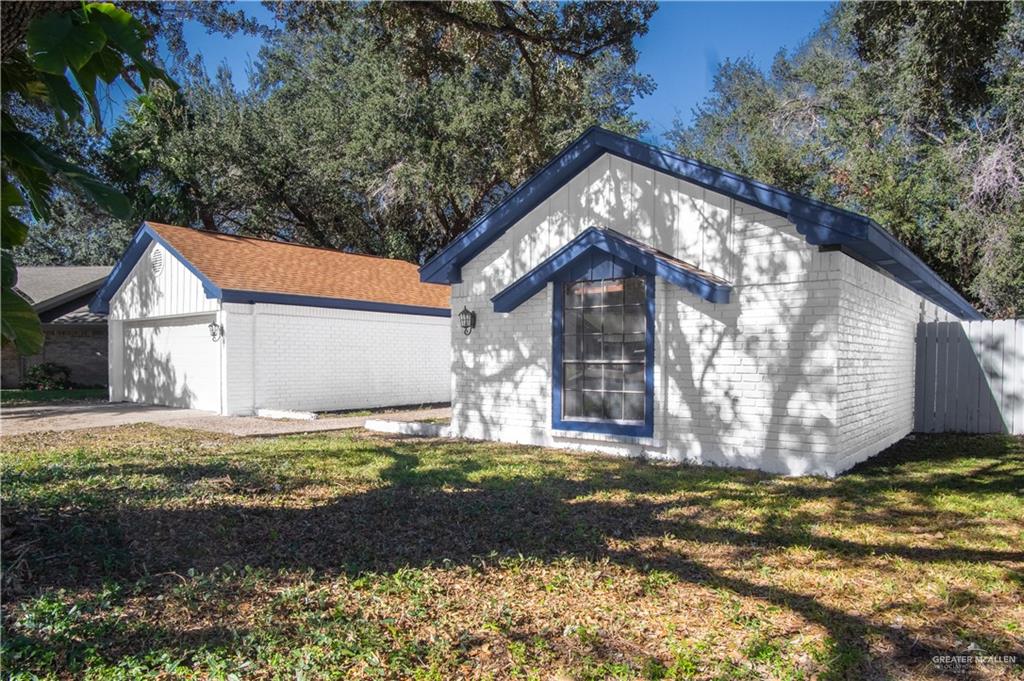 Photo 2 of 500 Kerria Avenue