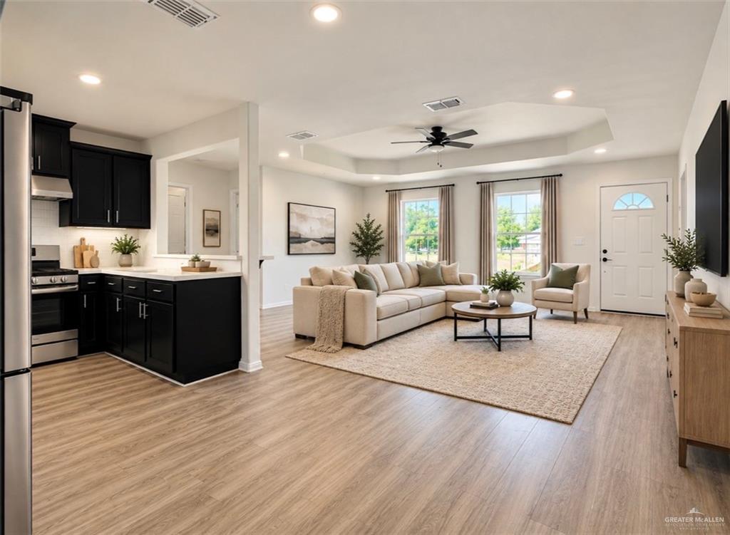 Photo 6 of 709 De Soto Avenue