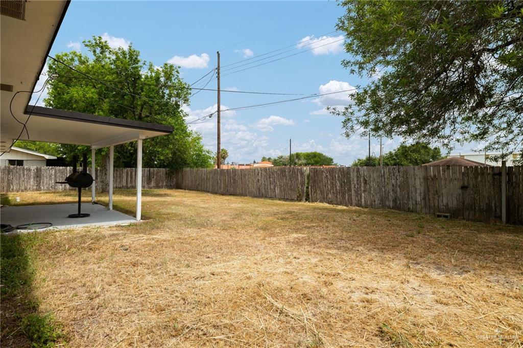 Photo 12 of 2308 Lisa Ann Avenue