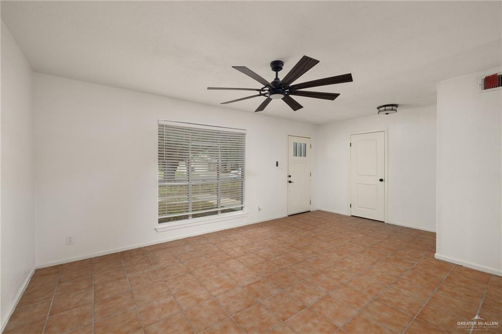 Photo 2 of 2308 Lisa Ann Avenue