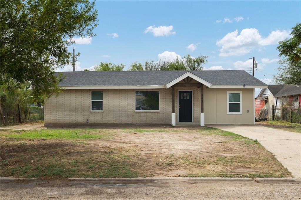 Single Family home at 945 Tampico Avenue, Raymondville, Texas