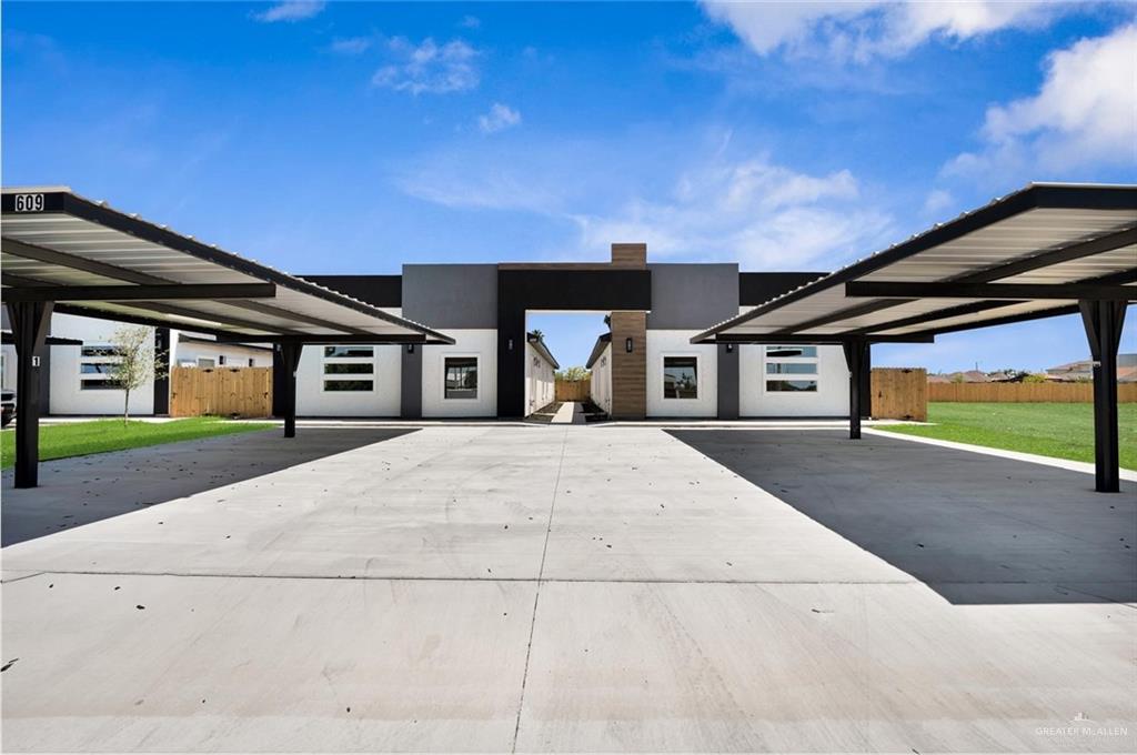 Multi-family home at 604 Buccaneer Drive, Hidalgo, Texas