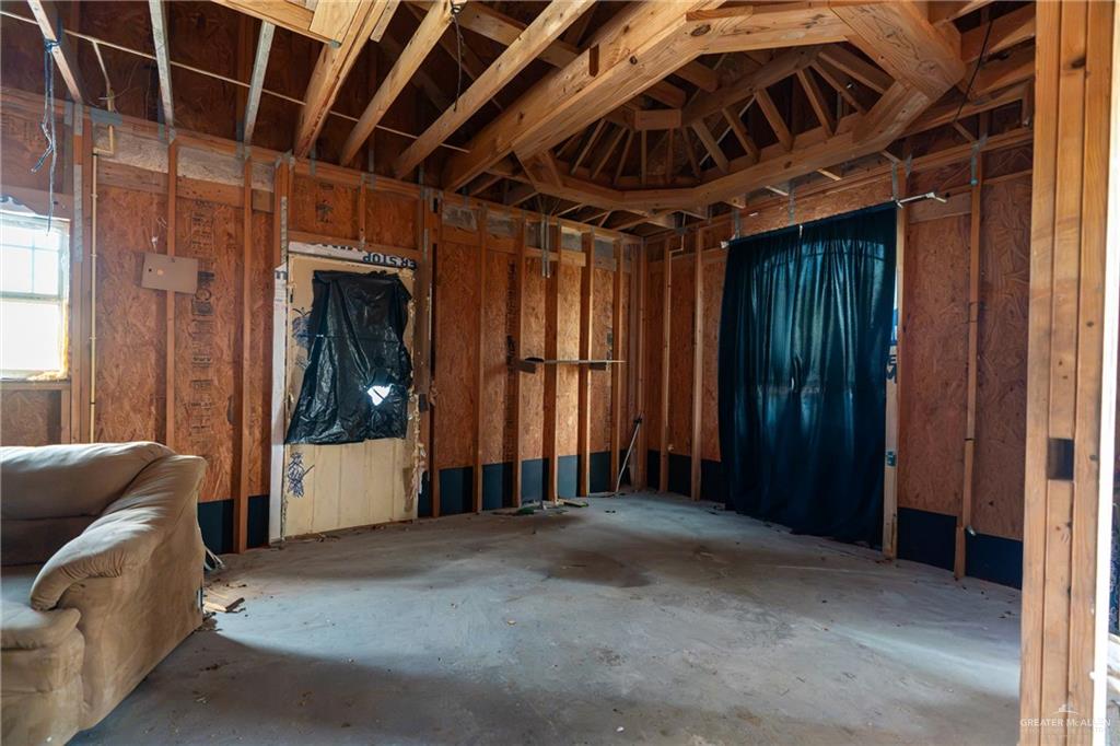 Photo 6 of 35174 Leal Road