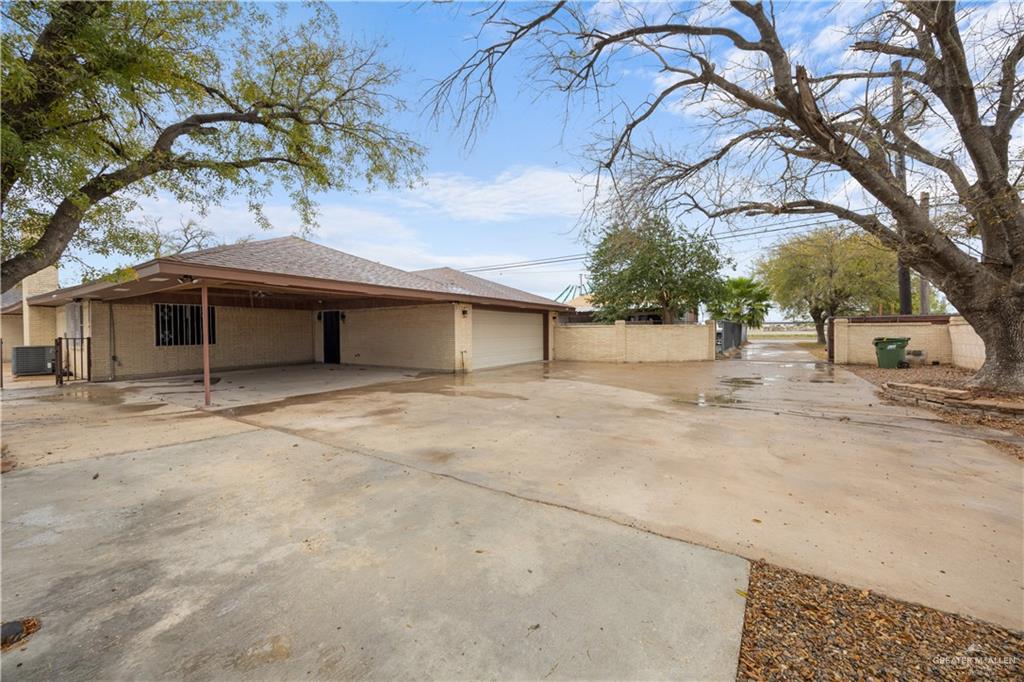 Photo 6 of 1023 La Vista Drive
