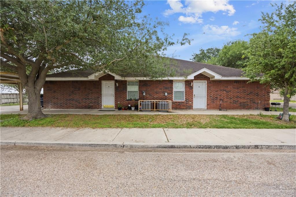 Multi-family home at 1206 Prosperity Drive, Edinburg, Texas