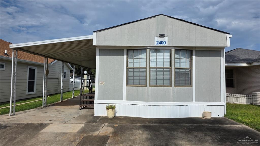 Single Family home at 2400 Bobolink Circle, Palmview, Texas