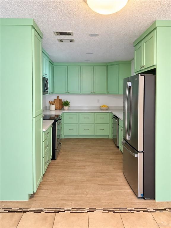 Photo 4 of 412 Kerria Avenue