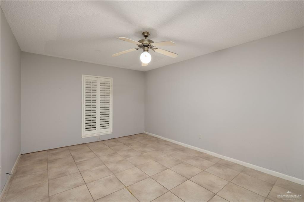 Photo 8 of 412 Kerria Avenue