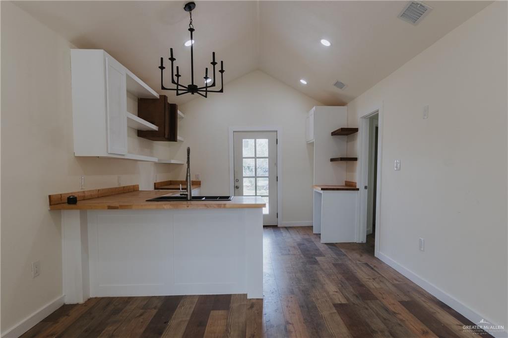 Photo 2 of 414 12th Avenue