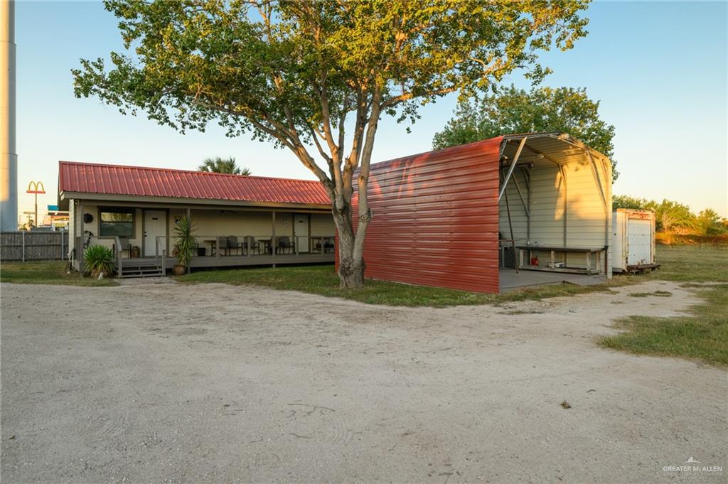 Commercial home at 227 Expressway 77, Raymondville, Texas
