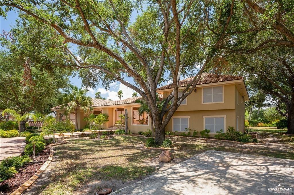 Single Family home at 2400 Palm Hurst Drive, Palmhurst, Texas