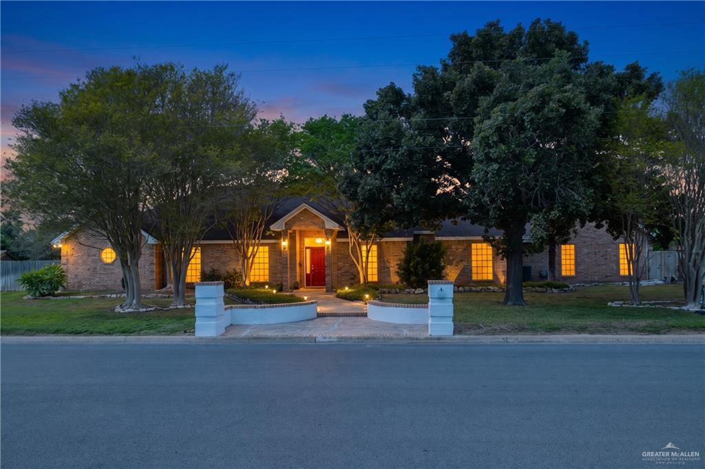 Single Family home at 505 17th Street, Donna, Texas