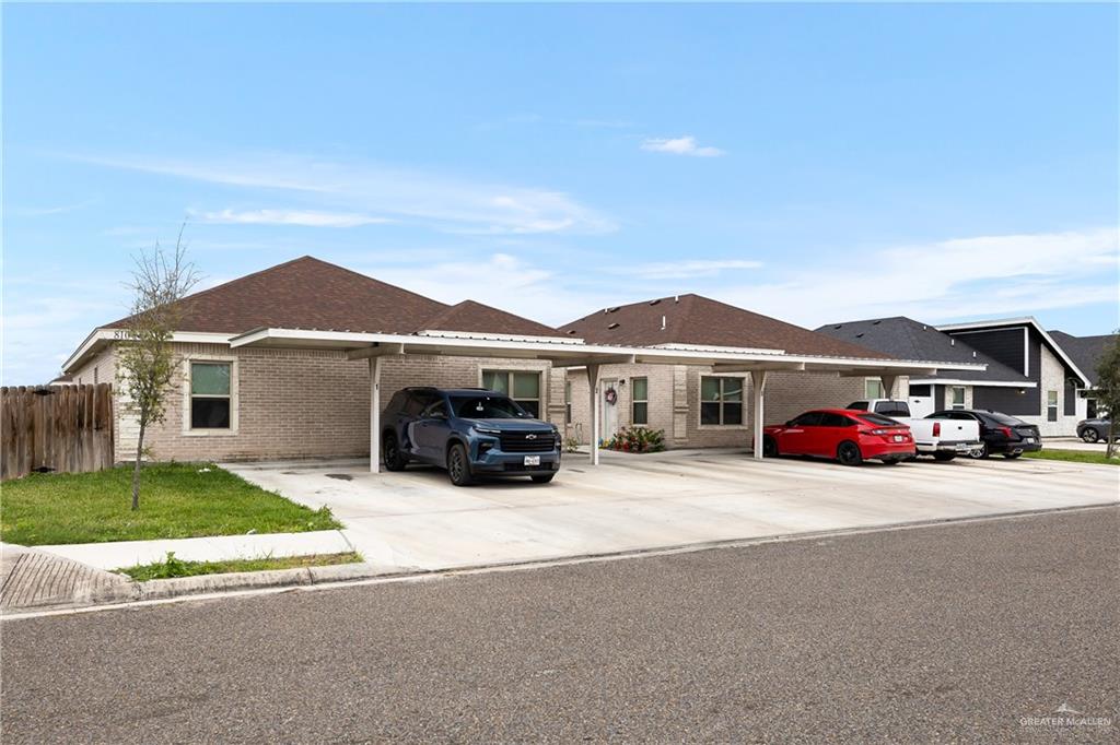 Multi-family home at 810 Missouri Street, Alton, Texas