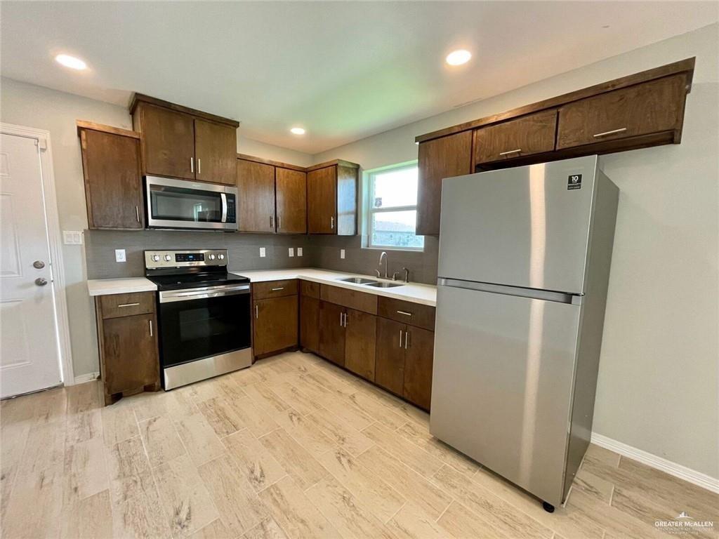 Photo 4 of 2802 Primrose Avenue