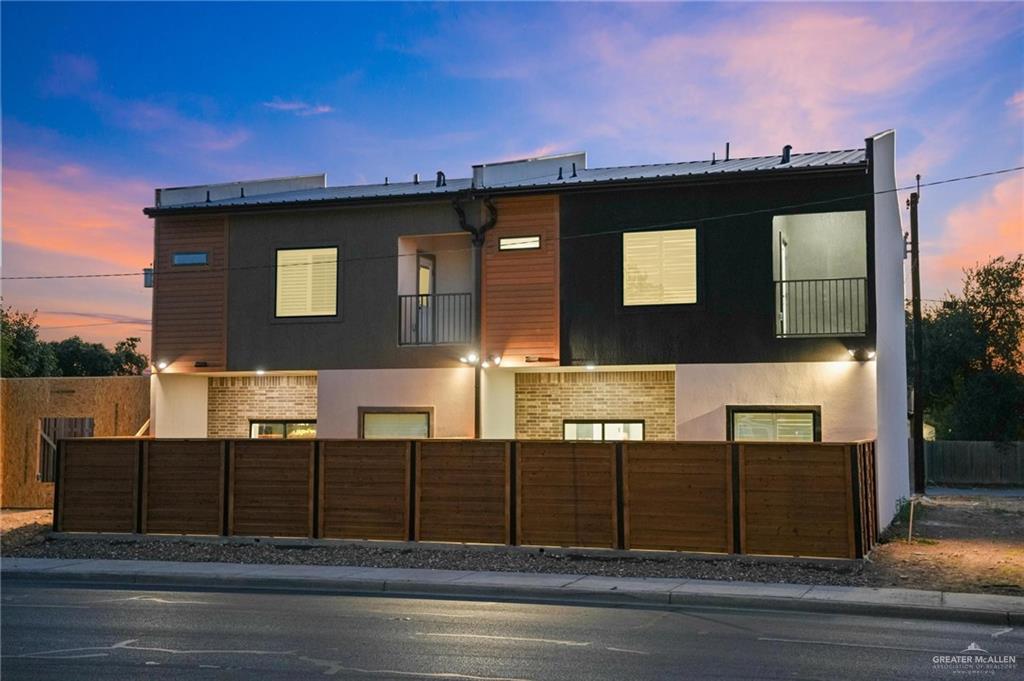 Townhome home at 818 Bicentennial Boulevard, McAllen, Texas