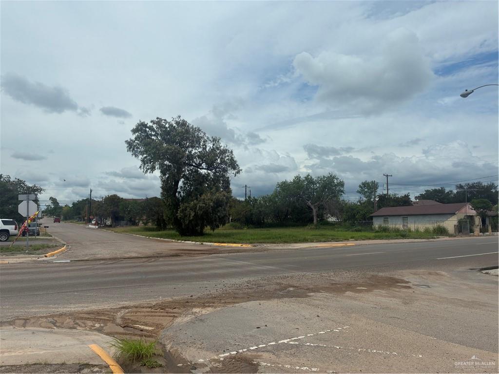 Land home at 309 2nd Street, Rio Grande City, Texas