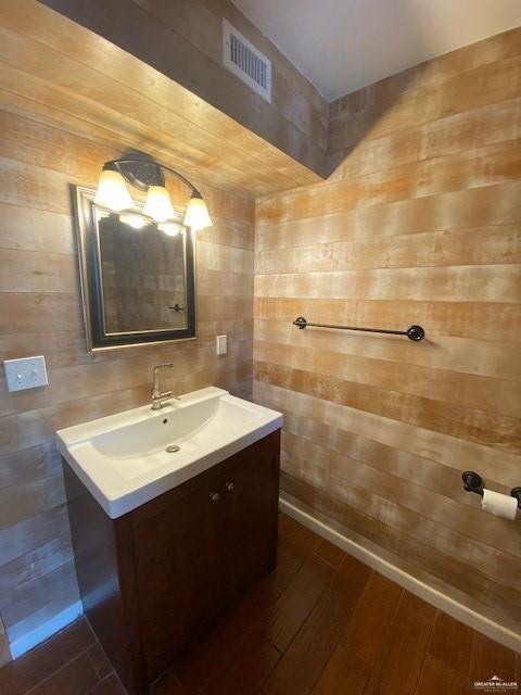 Photo 8 of 129 Esperanza Street